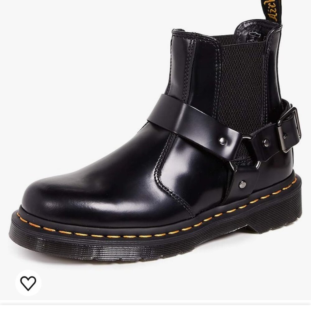 new DR.MARTENS leather wincox harness chelsea boots women’s size 7. Men’s size 6